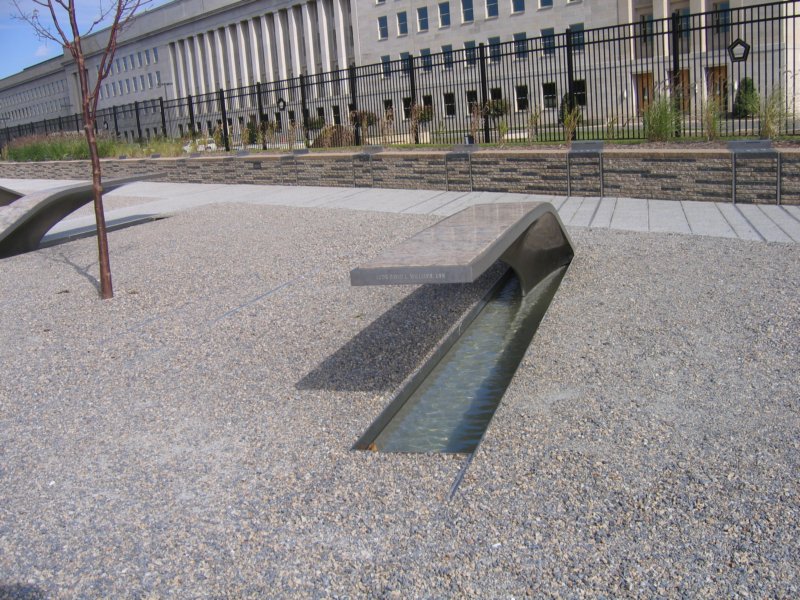 pentagonmemorial6.jpg