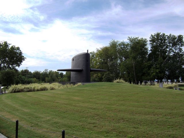 coldwarsubmarinememorial2.jpg