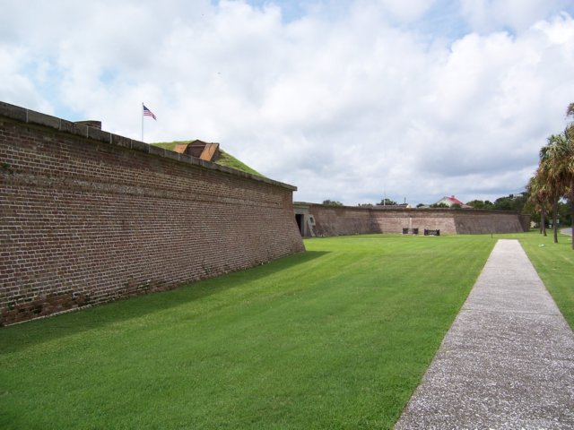 ftmoultrie20.jpg