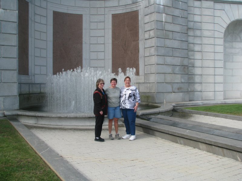 arlingtonwomensmemorial9.jpg